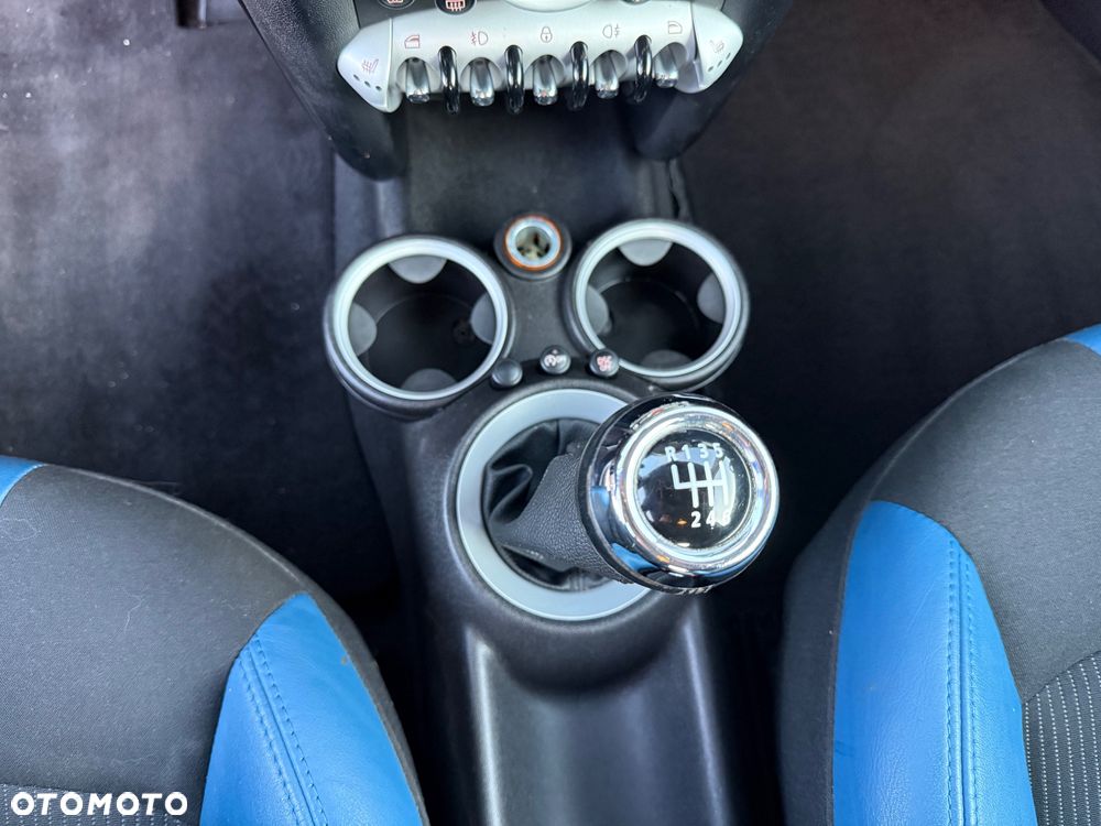 MINI Cooper 50 Mayfair - 16