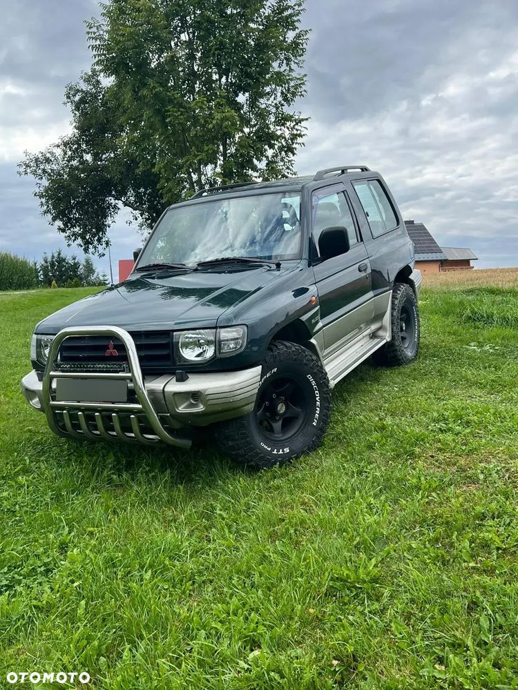Mitsubishi Pajero 2.5 TD GLS - 14