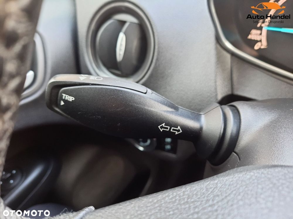 Ford Tourneo Courier - 17