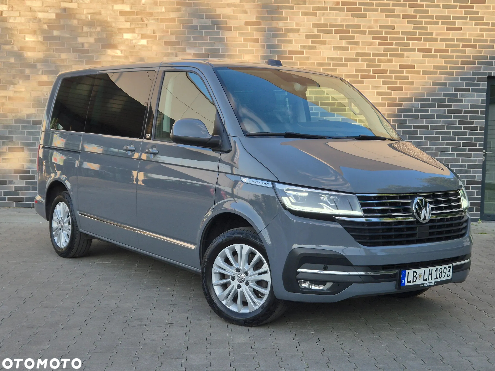 Volkswagen Multivan - 3