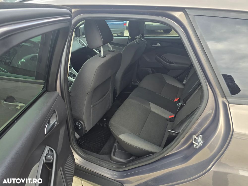 Ford Focus 1.6 TDCi DPF Start-Stopp-System SYNC Edition - 11