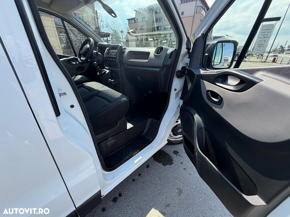 Renault Trafic - 11