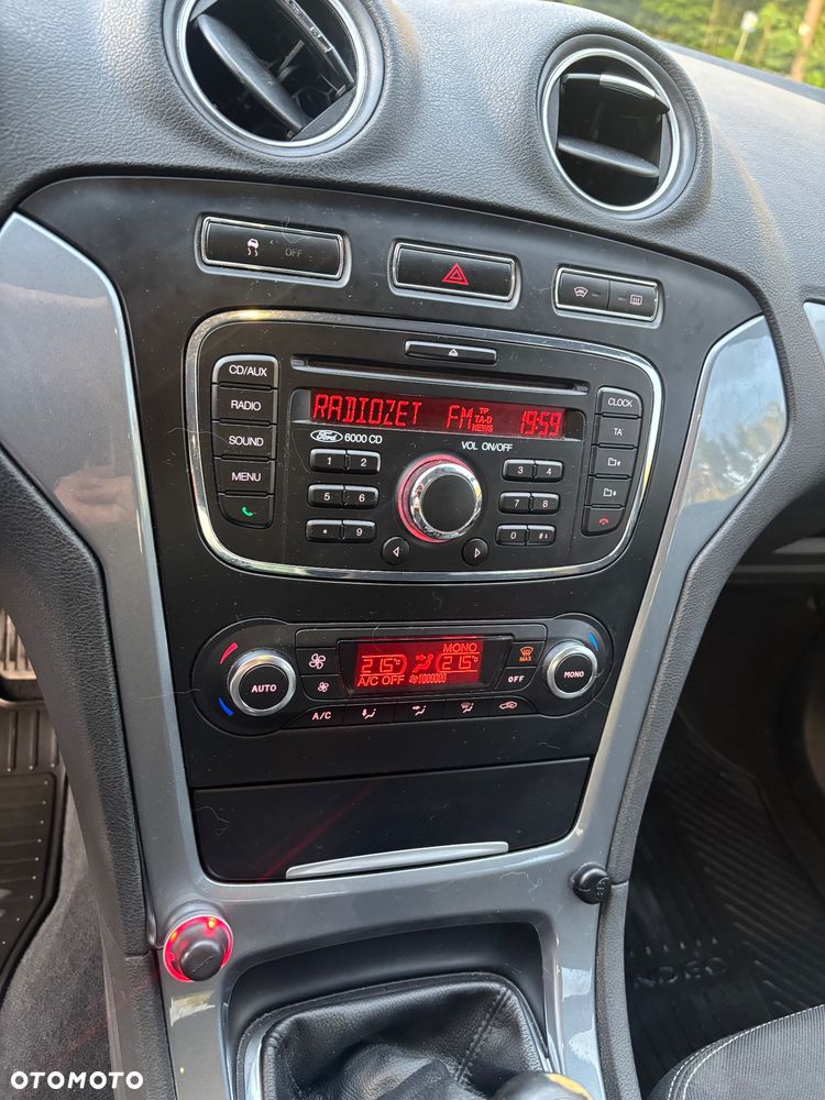 Ford Mondeo 2.0 Titanium - 17