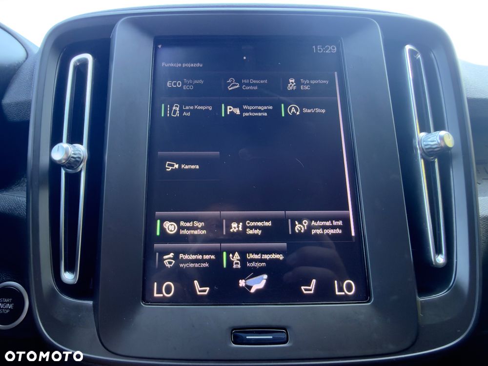 Volvo XC 40 T3 Momentum Pro - 34