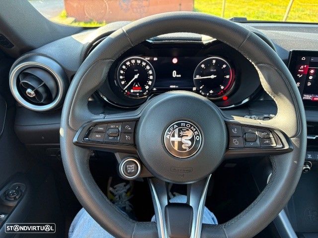 Alfa Romeo Tonale - 11