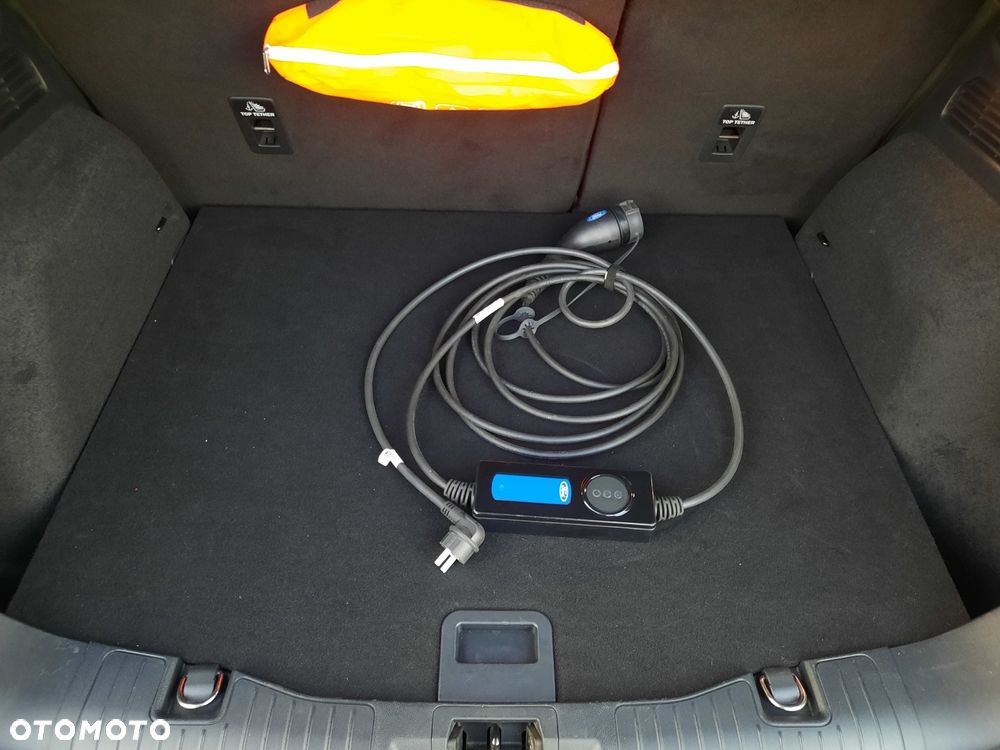 Ford Kuga 2.5 Duratec PHEV ST-LINE - 24