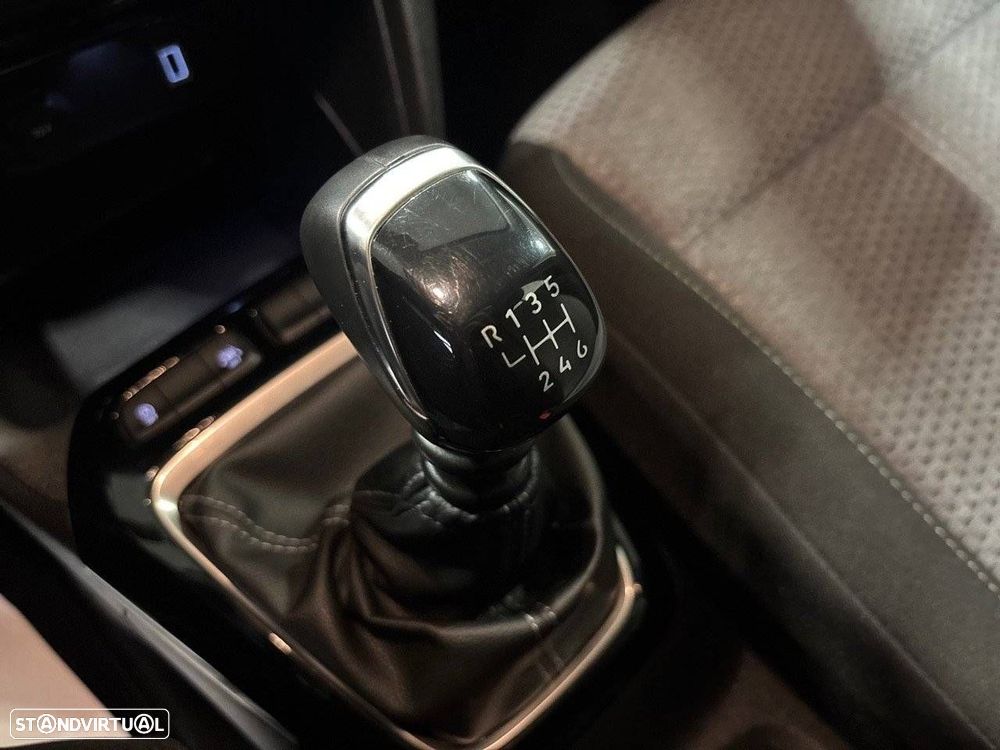 Opel Corsa 1.2 T Edition - 19