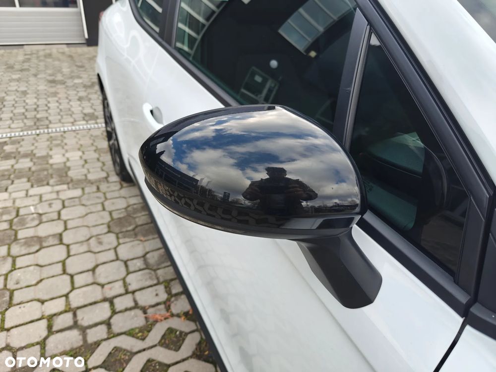 Renault Clio 1.0 TCe Equilibre - 9