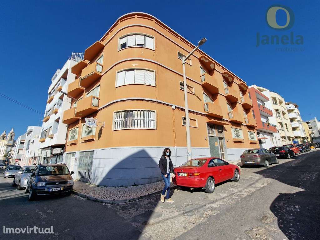 Prédio no Centro de Faro - ideal para Hotel ou Residencial - Grande imagem: 2/6