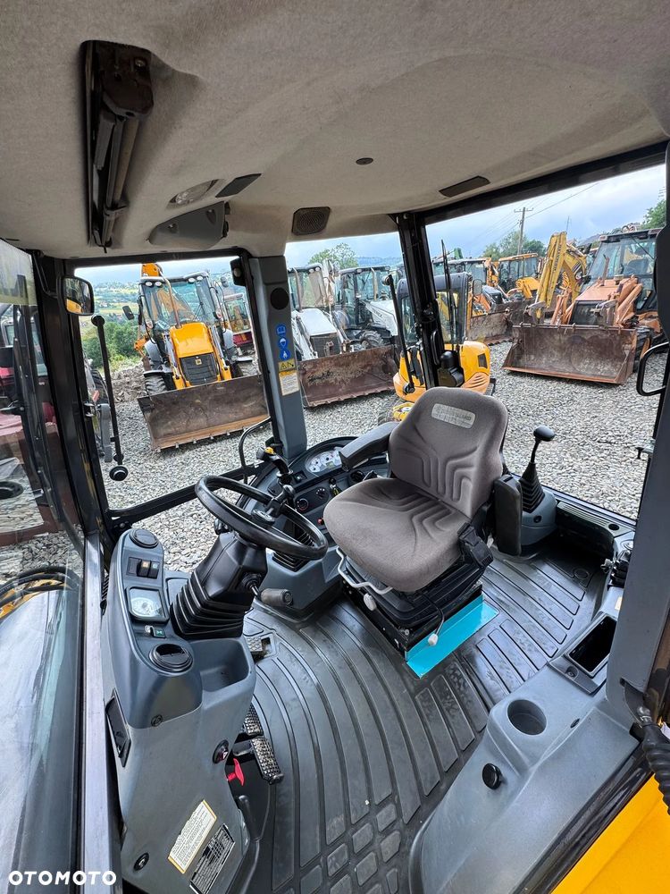 New Holland B100C** KOPARKO ŁADOWARKA NEW HOLLAND B100C** JCB 3CX** CAT 428E**  LEASING* ZAMIANA* SKUP* - 10
