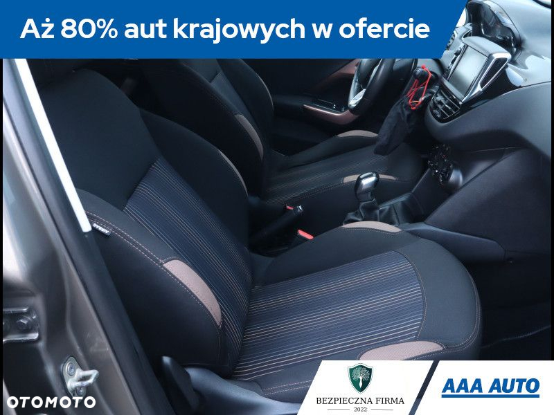 Peugeot 208 - 10
