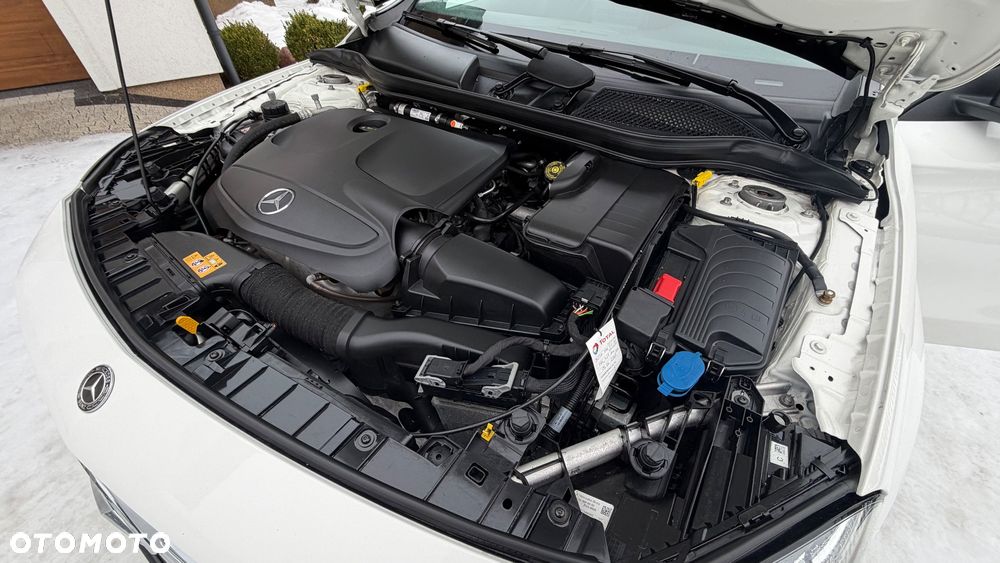 Mercedes-Benz GLA - 18