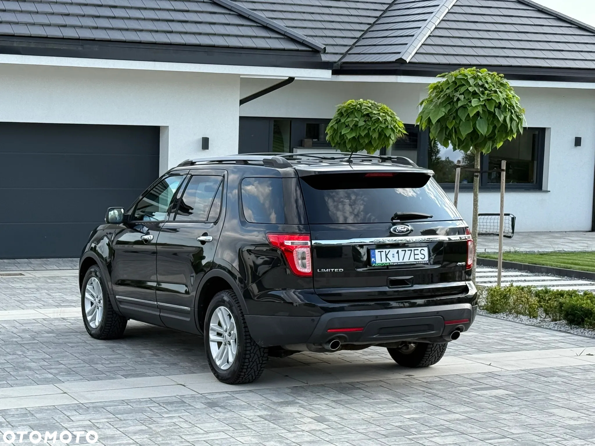 Ford Explorer - 13