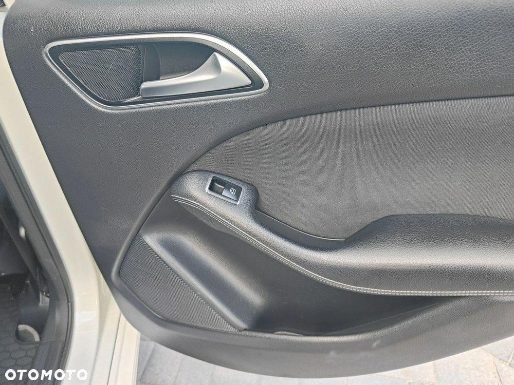 Mercedes-Benz Klasa B 180 d 7G-DCT Edition - 26