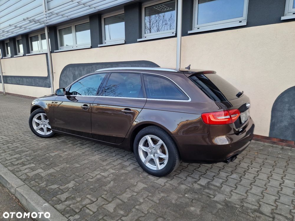 Audi A4 Avant 2.0 TDI Multitronic - 29