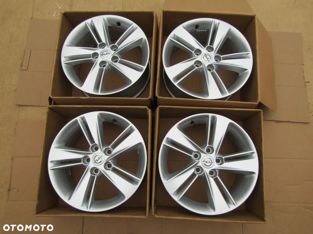 4x Felgi 17 Opel Astra J IV (diesel) Zafira C Insignia B Cascada + czujniki - 17