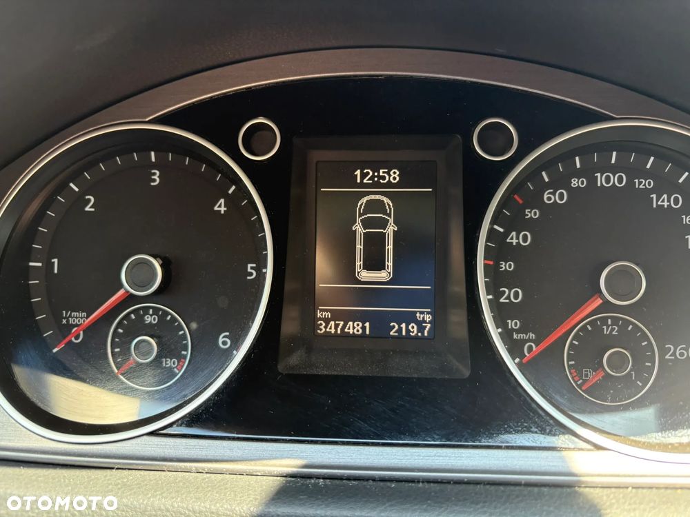 Volkswagen Passat 2.0 TDI BlueMotion Technology Comfortline - 11