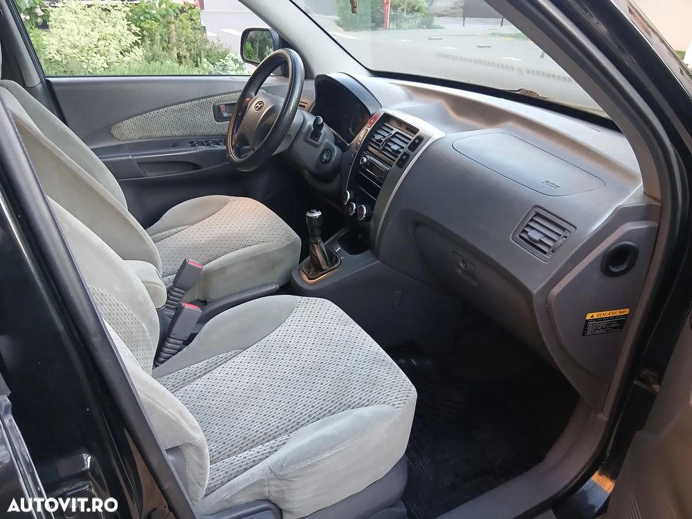 Hyundai Tucson 2.0 CRDI VGT 4WD GLS - 9
