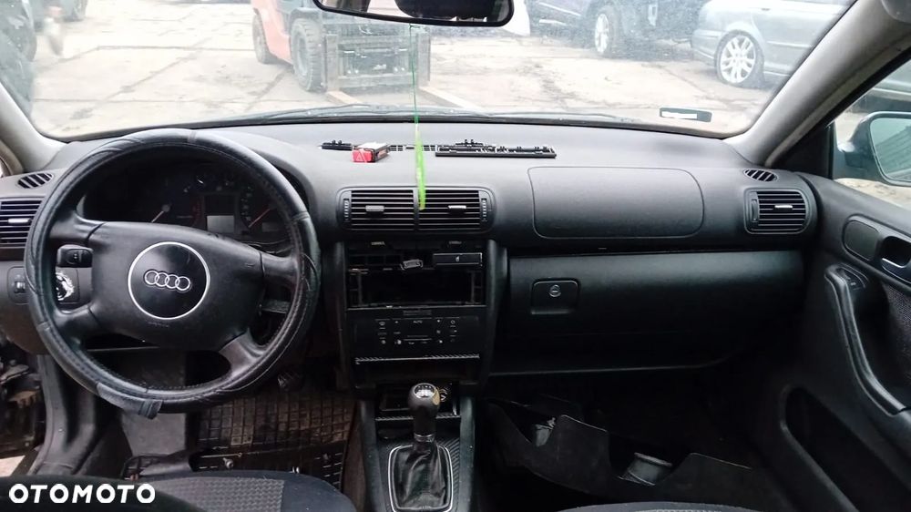Tylko Części Audi A3 8L FL 1.9 tdi ATD 100KM 74kW 00r–03r lakier LZ9W - 9