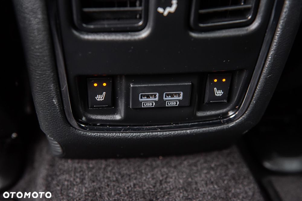 Jeep Grand Cherokee - 35