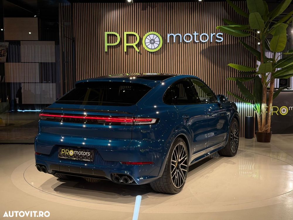 Porsche Cayenne Coupe E-Hybrid Black Edition - 10