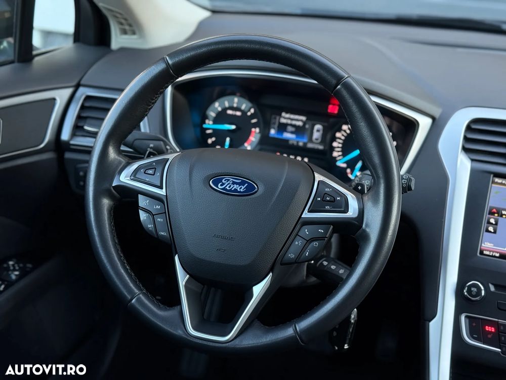 Ford Mondeo 2.0 TDCi Powershift Business - 20