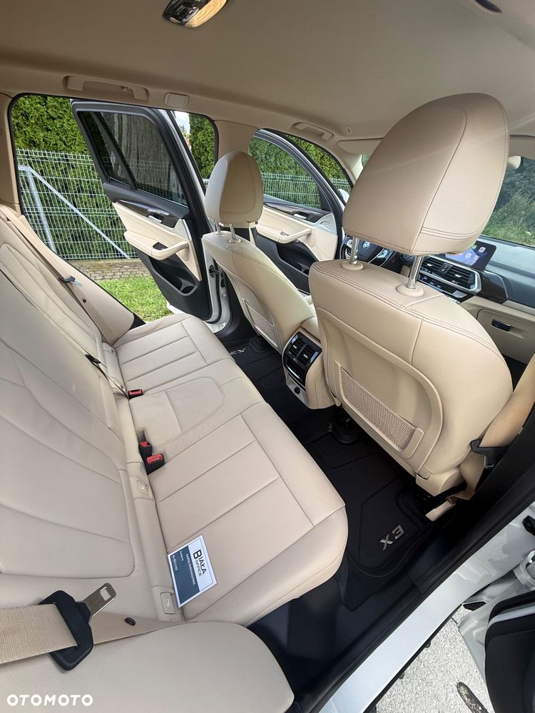 BMW X3 - 16