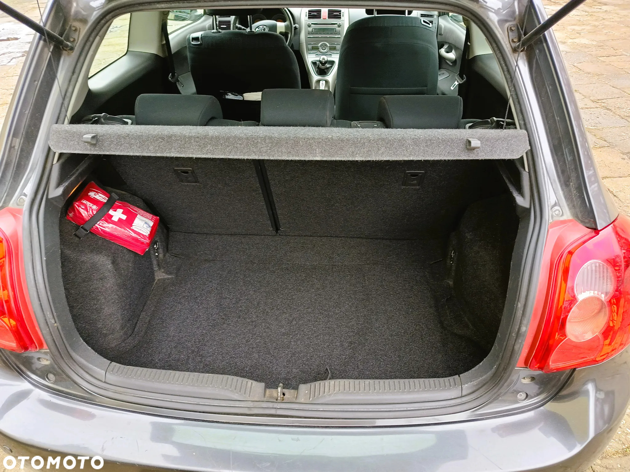 Toyota Auris 1.4 D-4D Luna - 12
