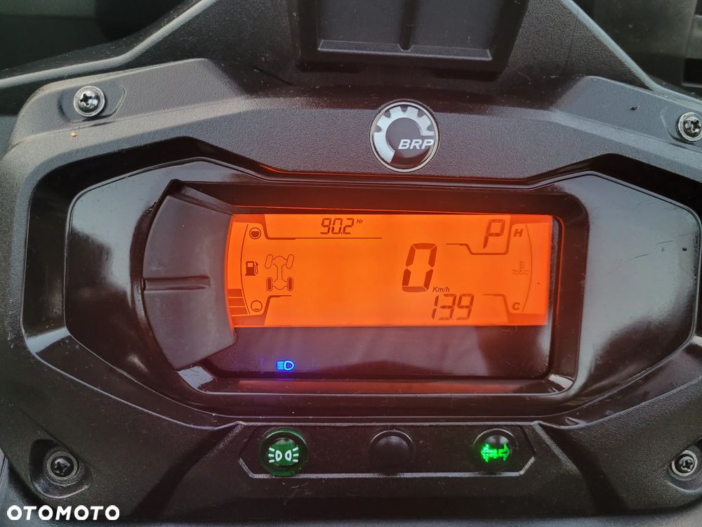 Can-Am Outlander - 11