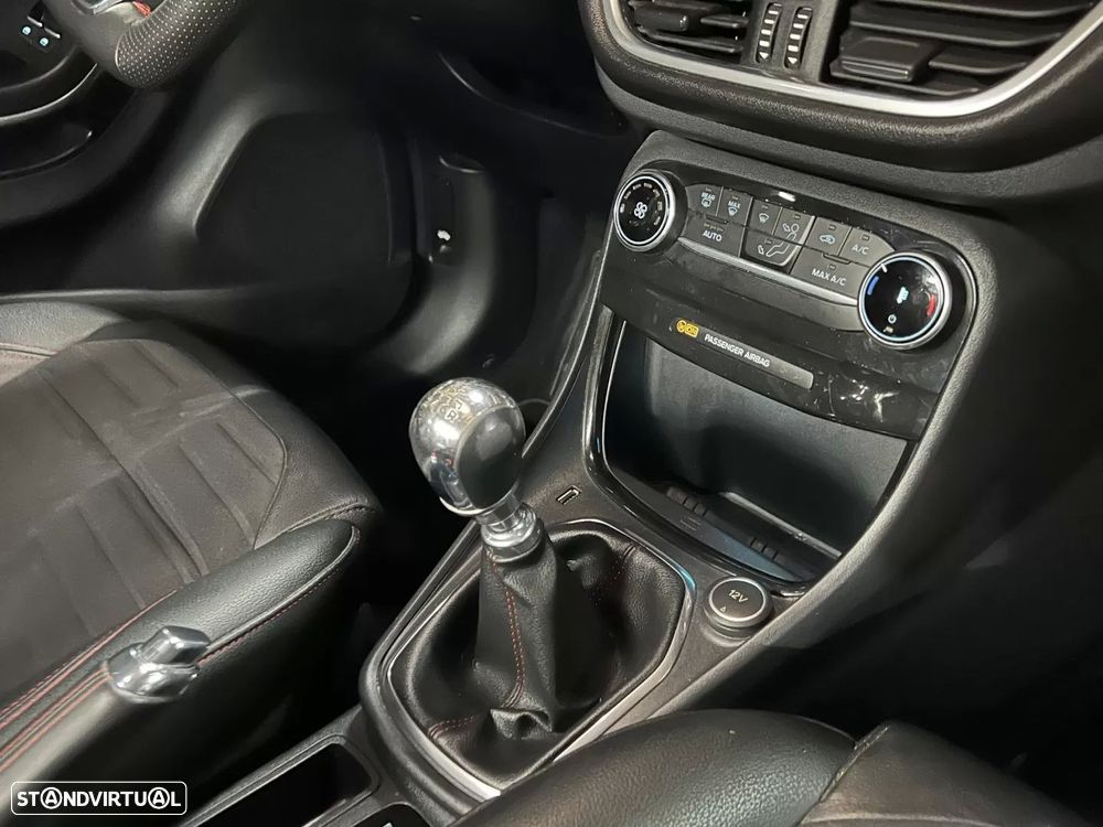 Ford Puma 1.0 EcoBoost MHEV ST-Line X Vivid Ruby Edition - 31