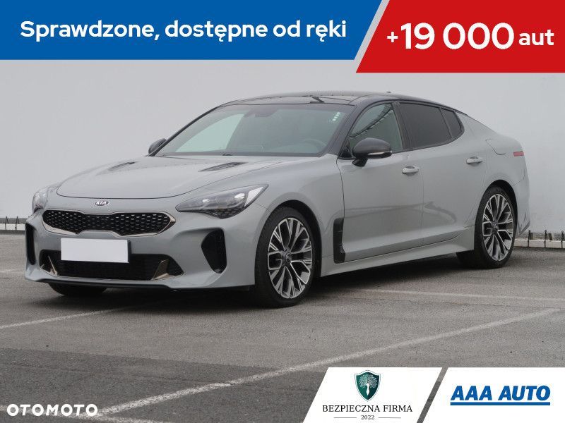 Kia Stinger - 1