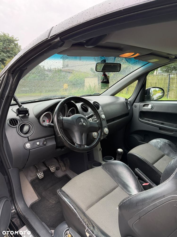 Mitsubishi Colt - 7