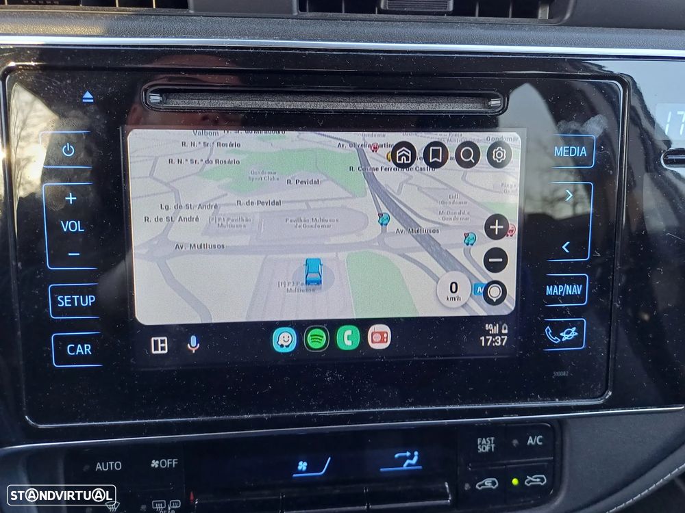 Toyota Auris Touring Sports 1.8 HSD Freestyle - 9