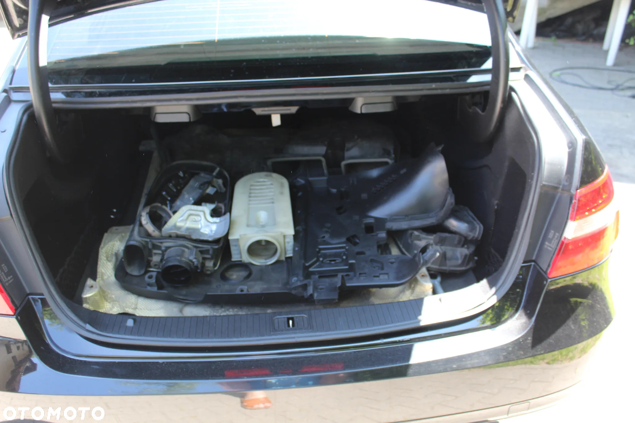 Mercedes-Benz Klasa E 200 CDI BlueEff - 11