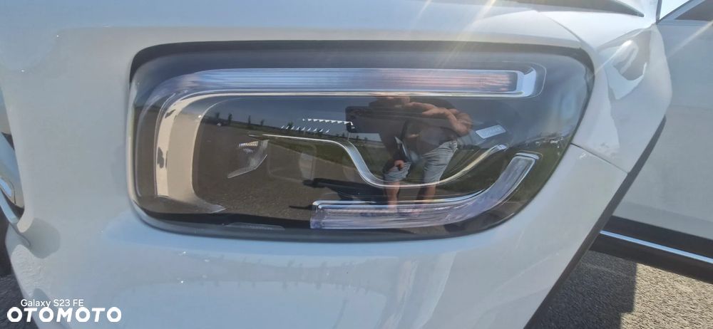 Mercedes-Benz GLB - 23