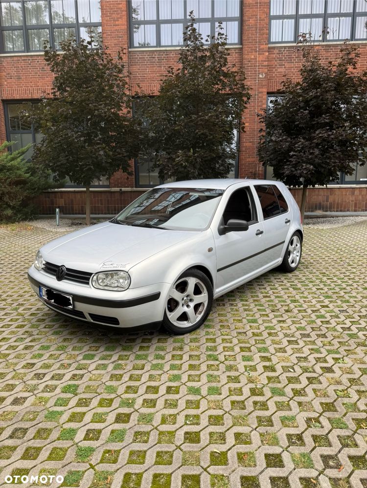 Volkswagen Golf IV 1.6 Highline - 1