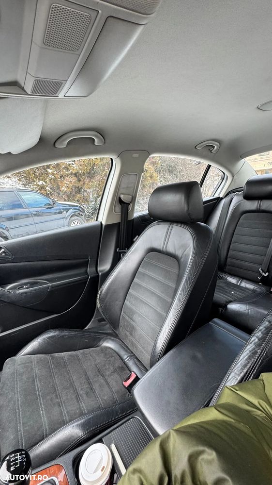Volkswagen Passat 2.0TDI Comfortline DPF - 8