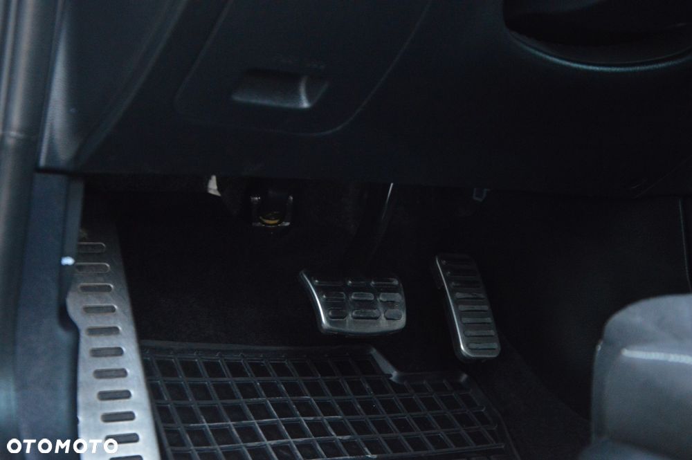 Kia ProCeed 1.5 T-GDI GT Line DCT - 25