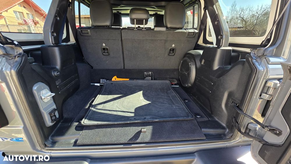 Jeep Wrangler 2.0 4xe AT8 PHEV Sahara - 15