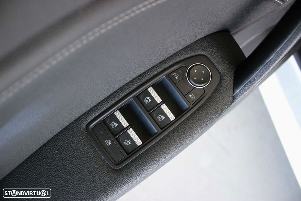 Renault Captur 1.0 TCe Exclusive - 12