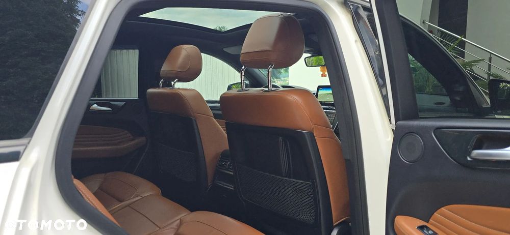 Mercedes-Benz GLE - 31