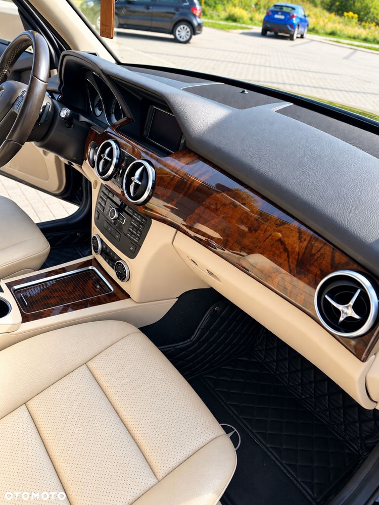 Mercedes-Benz GLK - 7