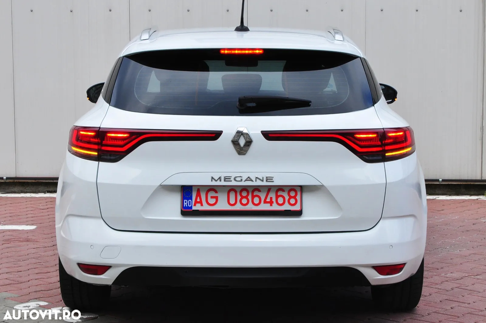 Renault Megane BLUE dCi 115 BUSINESS EDITION - 8