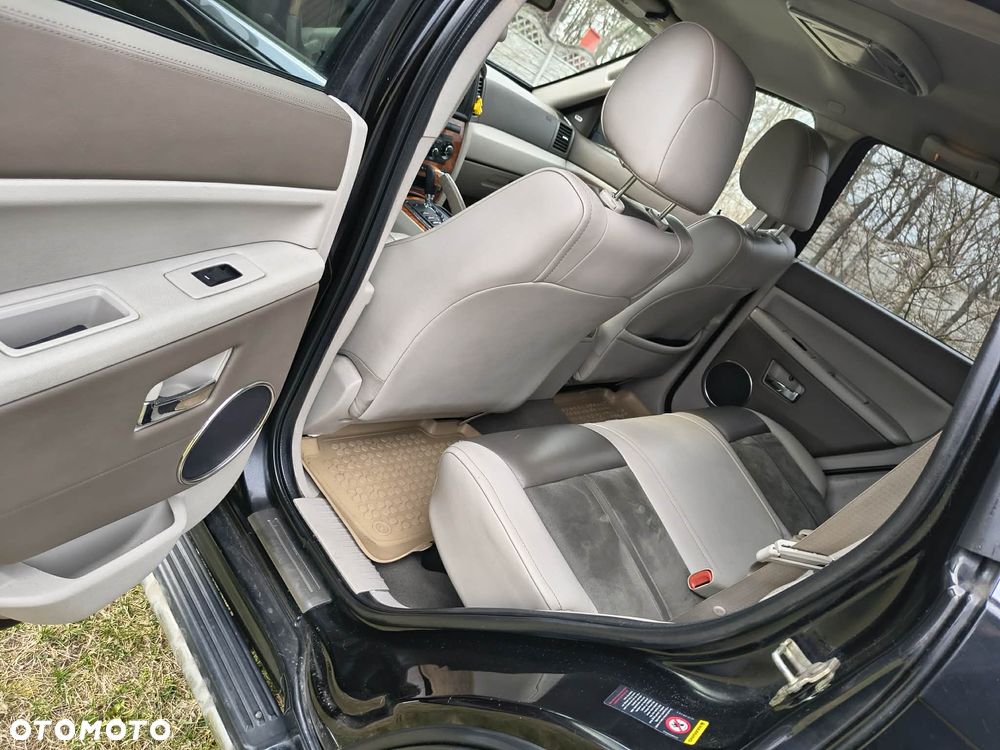 Jeep Grand Cherokee - 8