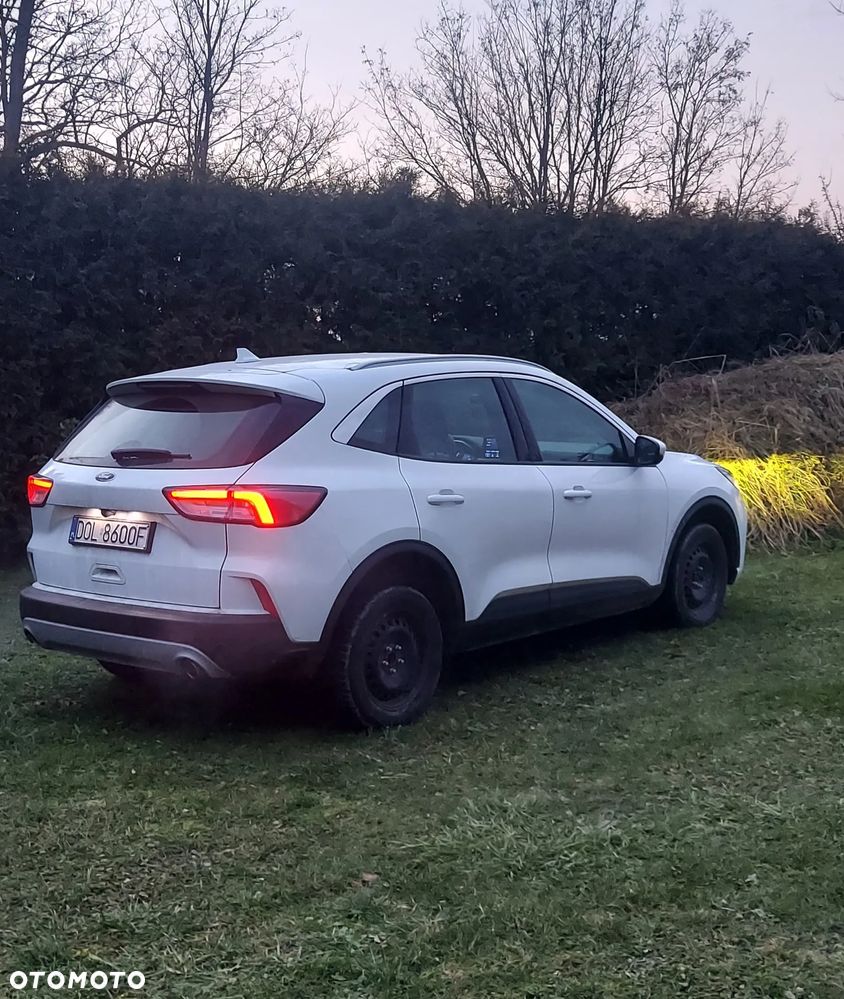 Ford Kuga 2.5 Duratec FHEV TITANIUM - 10