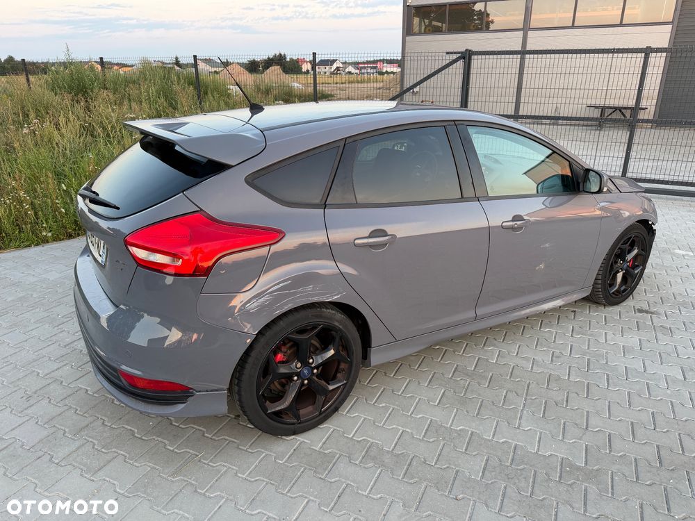 Ford Focus 2.0 TDCi ST-2 PowerShift - 3