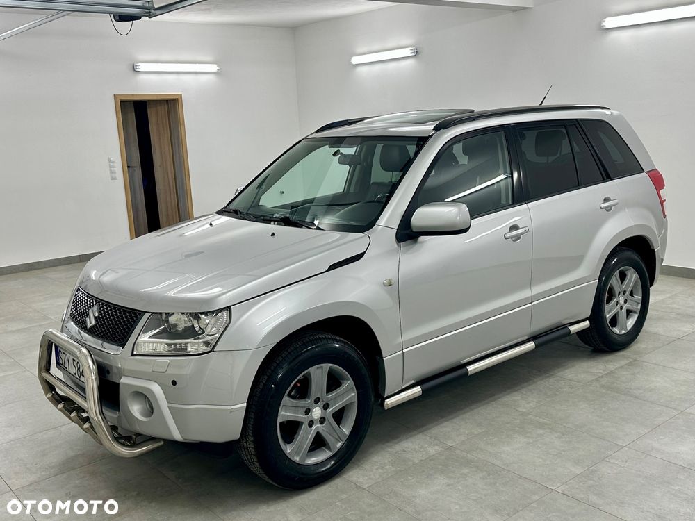 Suzuki Grand Vitara 2.0 De luxe - 2