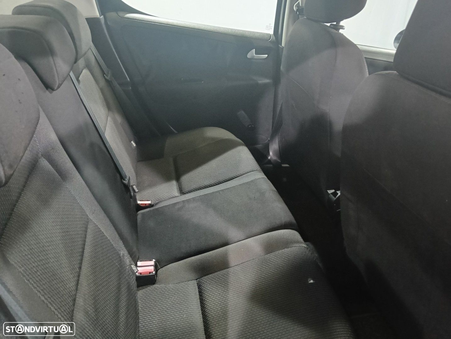 Peugeot 207 1.4 HDi Premium - 9