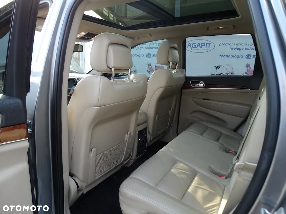 Jeep Grand Cherokee - 15