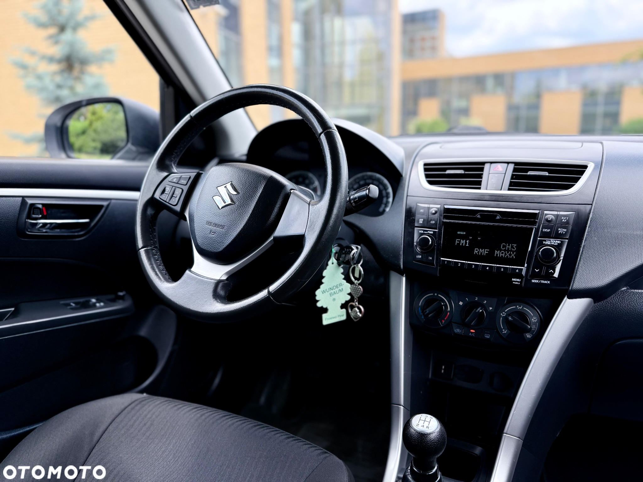 Suzuki Swift 1.2 Premium - 6